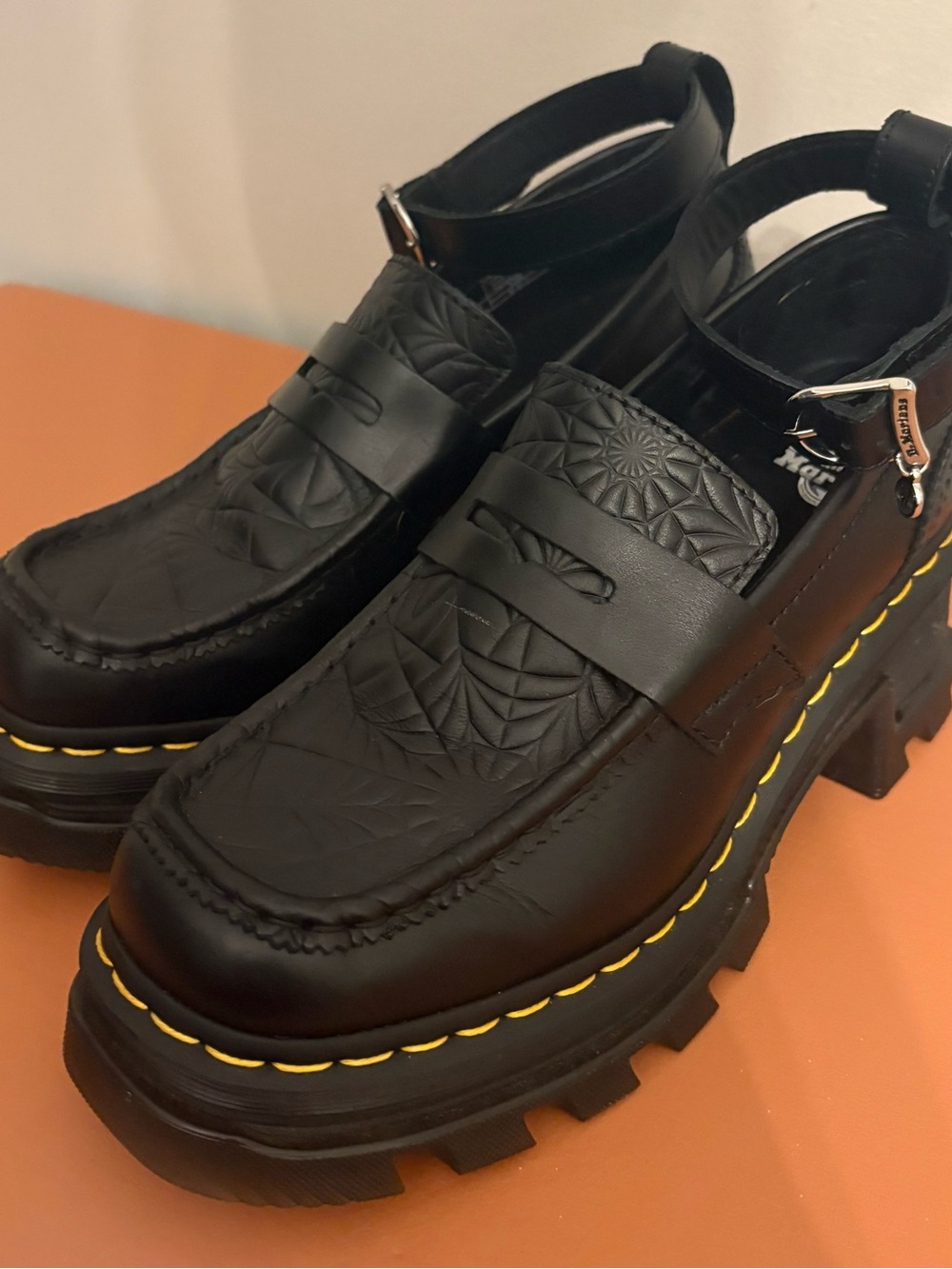 Dr. Martens Wednesday Adams, CORRAN WEDNESDAY HEELED LOAFERS size 8
